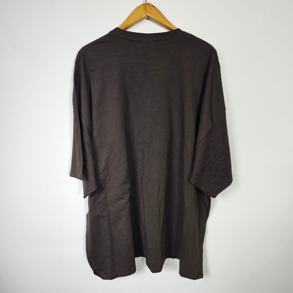 NEW Gildan Ultra Cotton Pocket T-Shirt 5XL Brown Relaxed Fit Menswear Casual - Picture 7 of 9